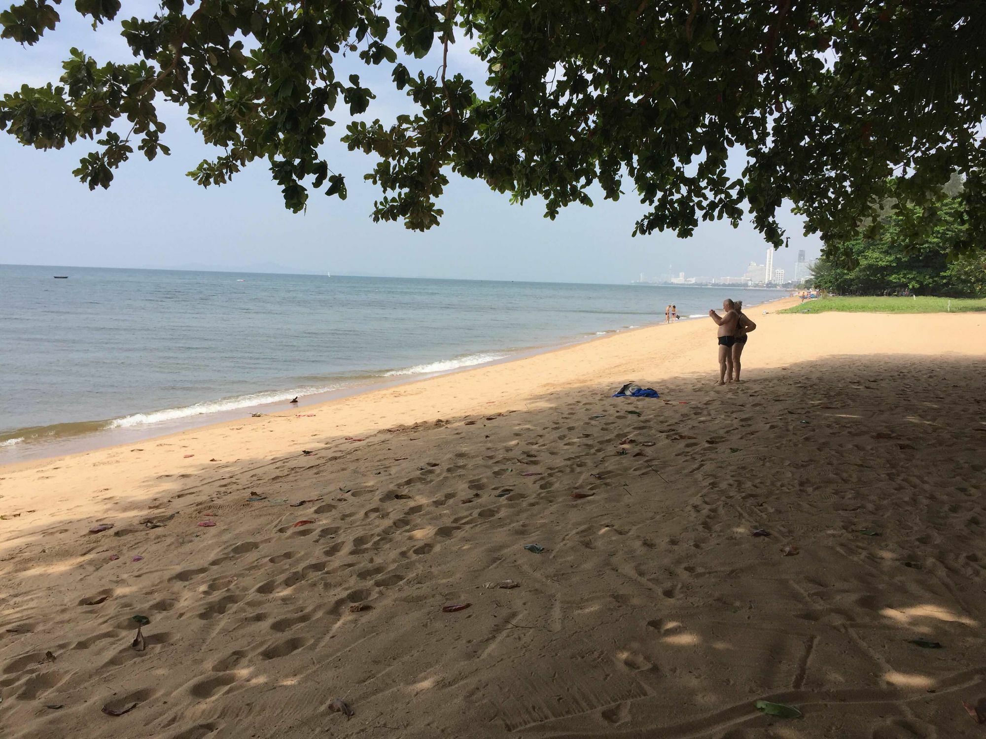 Baan Dhewaran Beachfront Villa Na Chom Thian Exterior photo