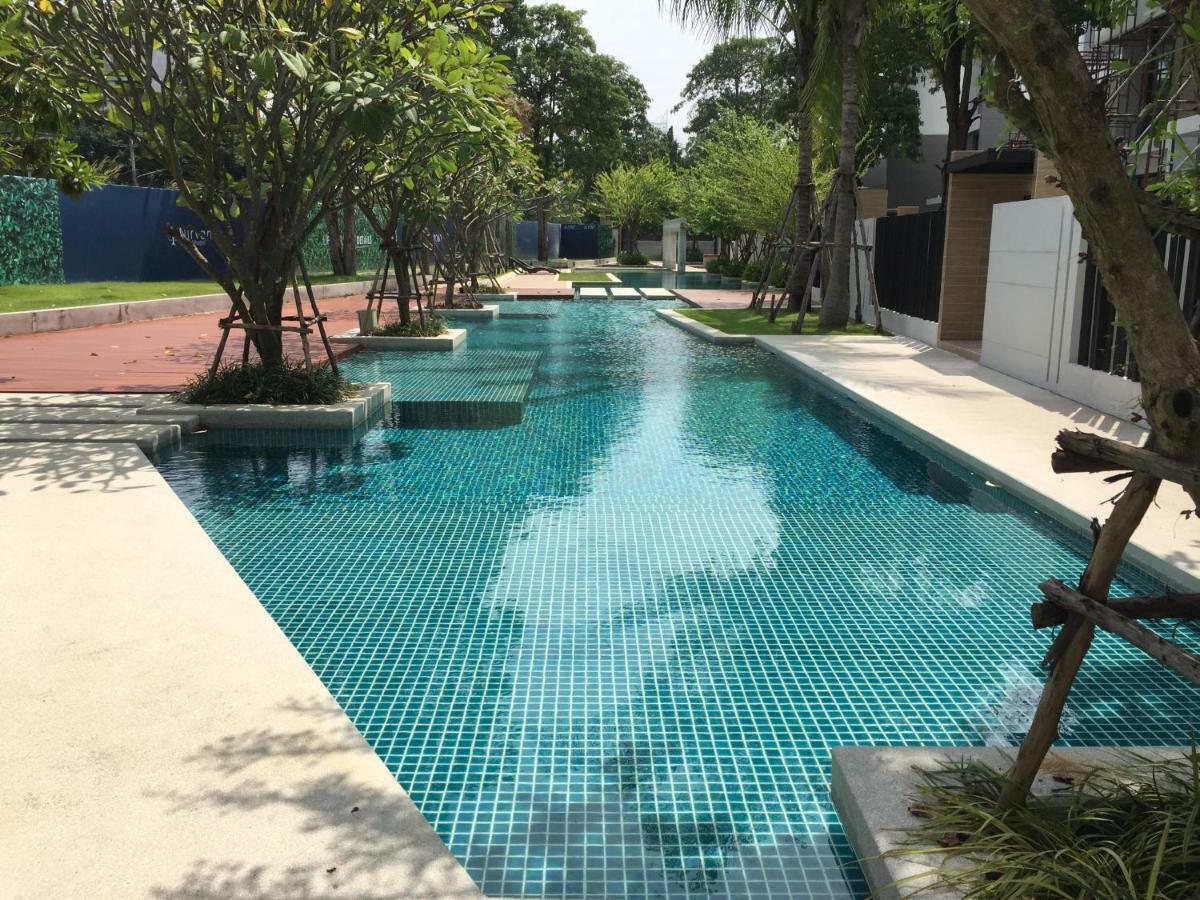 Baan Dhewaran Beachfront Villa Na Chom Thian Exterior photo